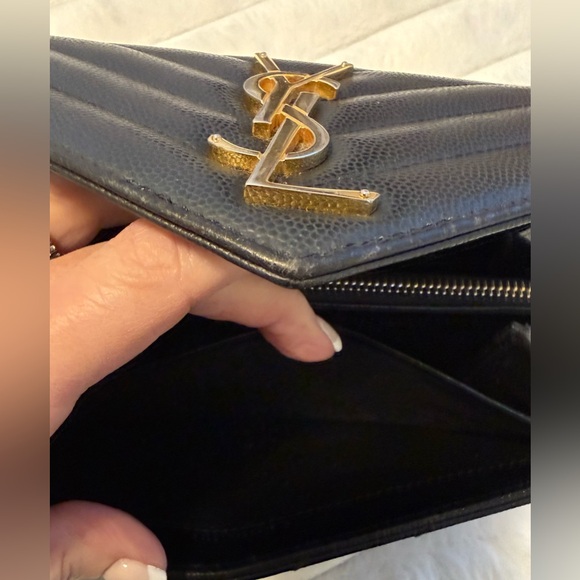 VGC/Excellent condition Chic black Authentic YSL wallet w/ iconic gold YSL logo. - Picture 6 of 8